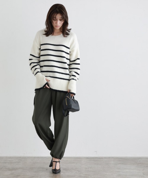 Pierrot（ピエロ）の「サムホールシャギーニット Vネック（ニット/セーター・レディース・ブルー/ホワイト系その他/グレー/ネイビー/オフホワイト・L/M）」の8枚目の写真