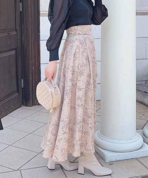 MIIA（ミーア）の「タックフレアロングスカート（スカート・レディース・グレー系その他/ベージュ系その他・FREE）」の11枚目の写真