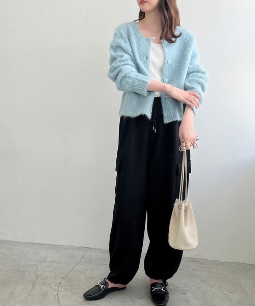 GeeRA(ジーラ)の「やわらか素材カーゴパンツ(カーゴパンツ・レディース・アイボリー/ブラック・MEDIUM/LARGE)」の7枚目の写真