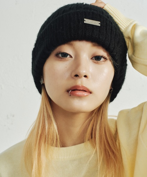 FCMM（エフシーエムエム）の「【日本限定アイテム】SILVER PLATE KNIT CAP/シルバープレートニットキャップ（ニットキャップ/ビーニー・メンズ・ホワイト/ピンク/ブラック・FREE）」の4枚目の写真