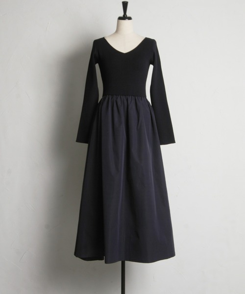 &. NOSTALGIA(アンドドットノスタルジア)の「前後2WAYシャリニットドッキングワンピース(長袖)(ワンピース・レディース・ライトベージュ/ブラック/ネイビー/ホワイト×ブラック/ライトグレー/グレイッシュブルー・M/S)」の21枚目の写真