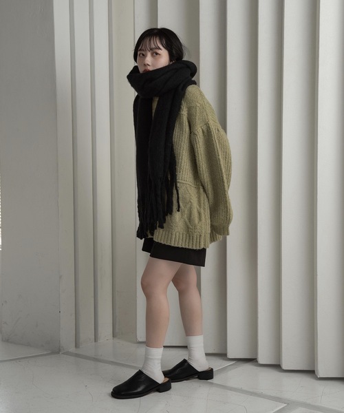 lawgy（ラウジー）の「volume fringe muffler / ボリュームフリンジマフラー（マフラー・レディース・ブラック/ホワイト/グリーン・FREE）」の10枚目の写真