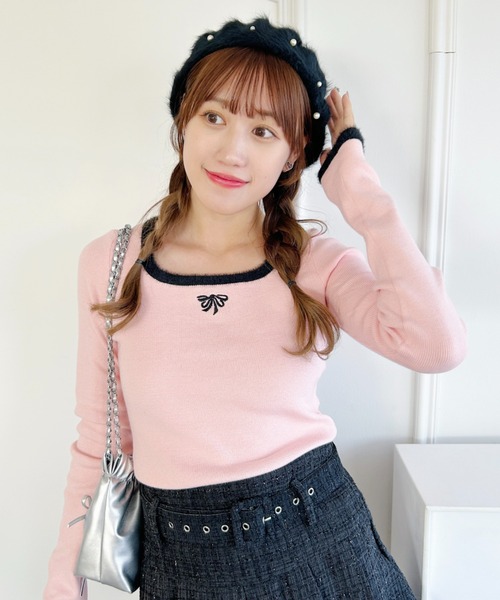 Loueme(ルエム)の「リボン刺繍シャギートリムリブニットトップス(ニット/セーター・レディース・ブラック/ピンク/アイボリー・FREE)」の13枚目の写真