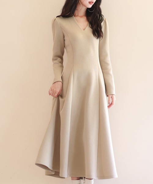 セール】【高評価】ポンチ素材Vネックゴアードワンピース スタイルUP