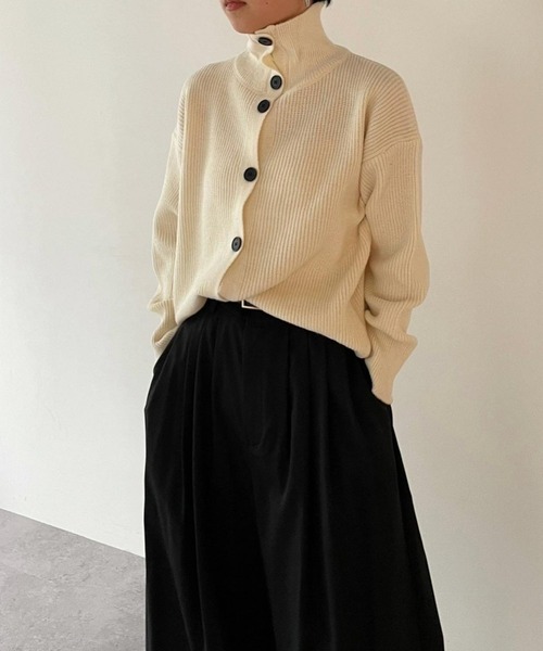 HANNE（アン）の「タートルネックニットカーディガン（カーディガン/ボレロ・レディース・ブラウン/オフホワイト/ライトグレー・FREE）」の2枚目の写真