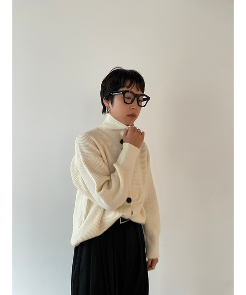 HANNE（アン）の「タートルネックニットカーディガン（カーディガン/ボレロ・レディース・ブラウン/オフホワイト/ライトグレー・FREE）」の7枚目の写真