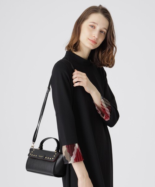 ブルーレーベルクレストブリッジ フラップ ショルダーバッグ ブルーレーベル クレストブリッジ ショルダーバッグ 斜め掛け