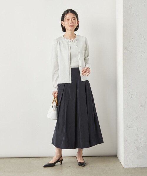 NOLLEY’S Sophi(ノーリーズソフィ)の「《手洗い可能》《アンサンブル対応》ラメクルーネックカーディガン(カーディガン/ボレロ・レディース・ゴールド/サックスブルー/シルバー/ブラック・38/36)」の7枚目の写真