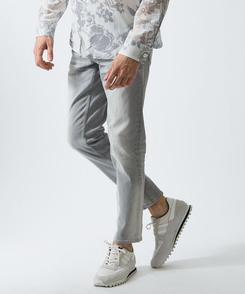 5351 POUR LES HOMMES(ゴーサンゴーイチプールオム)の「オリジナルバンダナ付き テーパード スリム デニム(デニムパンツ・メンズ・ライトグレー/ブラック・44/46/48/50)」の2枚目の写真