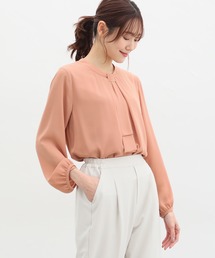 ボウタイブラウス