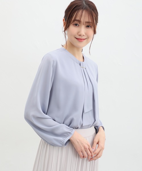 Honeys（ハニーズ）の「ボウタイブラウス（シャツ/ブラウス・レディース・ブラック/グレイッシュベージュ/オレンジ/ブルー/ホワイト・S/M/L/LL/3L）」の12枚目の写真