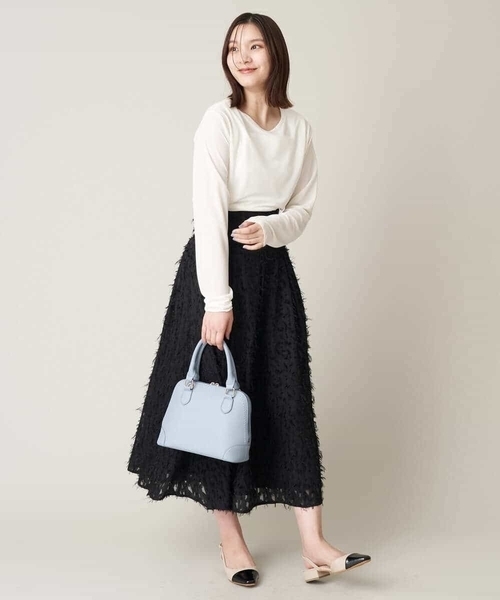 a.v.v(アーヴェヴェ)の「シアークルーネックトップス(Tシャツ/カットソー・レディース・ホワイト/チャコールグレー・42/34/38/40/36)」の8枚目の写真