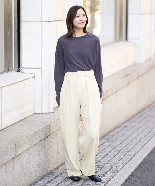 a.v.v(アーヴェヴェ)の「シアークルーネックトップス(Tシャツ/カットソー・レディース・ホワイト/チャコールグレー・42/34/38/40/36)」の15枚目の写真