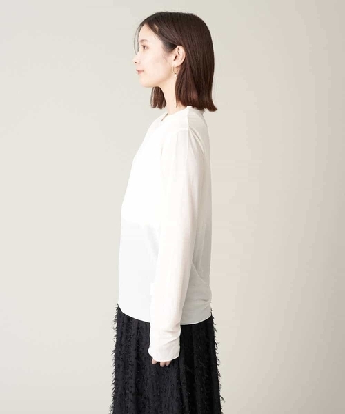 a.v.v(アーヴェヴェ)の「シアークルーネックトップス(Tシャツ/カットソー・レディース・ホワイト/チャコールグレー・42/34/38/40/36)」の20枚目の写真
