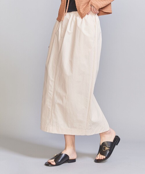 BEAUTY&YOUTH UNITED ARROWS（ビューティーアンドユースユナイテッドアローズ）の「ナイロン ドローストスカート（スカート・レディース・オフホワイト/ライトブルー/ブラック・M/S）」の5枚目の写真