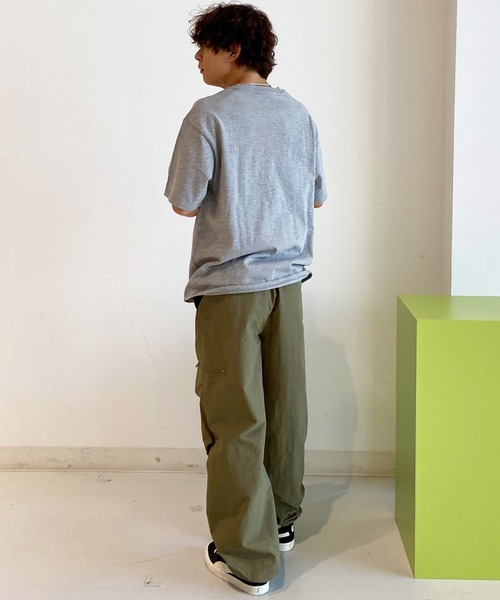 NEW ERA(ニューエラ)の「NEW ERA/ニューエラ 半袖Tシャツ ヘビーウェイト ブランドロゴ 14121876/14121877/14121878(Tシャツ/カットソー・メンズ・グレイッシュベージュ/ブラック/ヘザーグレー・M/L/XL/2XL)」の13枚目の写真