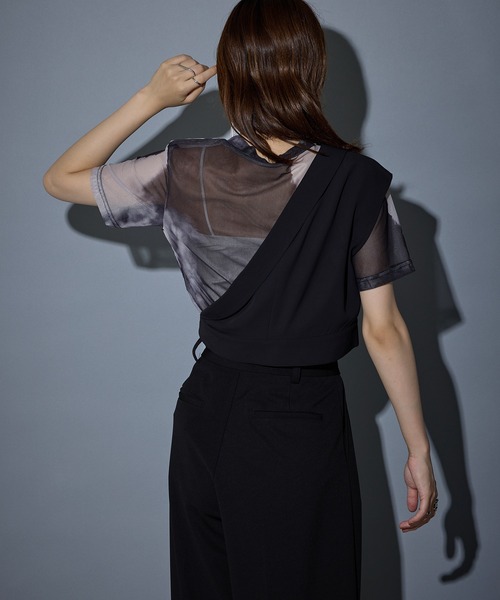 MAISON BREEZE reveur(メゾンブリーズレヴール)の「【MAISON BREEZE reveur】アシンメトリーワンショルダーショートベスト trc(ベスト・レディース・ブラック/ライトオリーブ/グレー・FREE)」の15枚目の写真