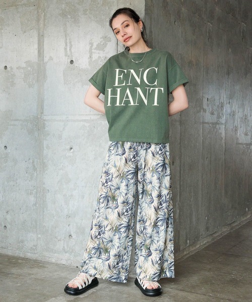 BAYFLOW(ベイフロー)の「ピグメントロゴT(Tシャツ/カットソー・レディース・ダークグレー/ピンク/オフホワイト/チャコールグレー/ブルー/カーキ/サックスブルー/ダークグリーン/ブラック/イエロー/ブルー系その他/ホワイト・X-SMALL/SMALL/MEDIUM)」の18枚目の写真