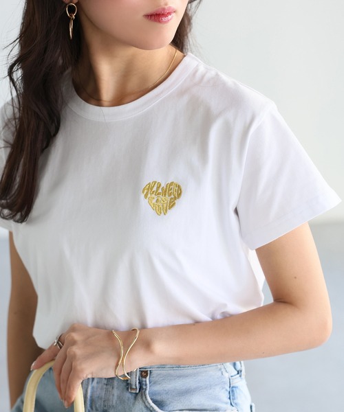 Riberry（リベリー）の「ハートロゴラメ刺繍コンパクトTシャツ