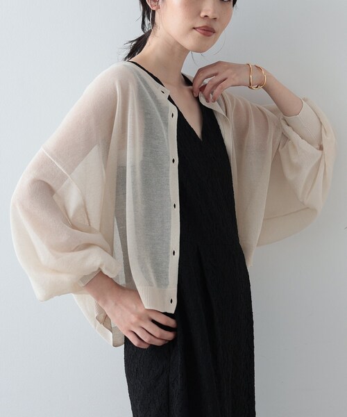 GALLEST（ギャレスト）の「◆クルーネックシアーカーディガン（カーディガン/ボレロ・レディース・ブラック/アイボリー/キャメル/スモーキーグリーン系・38）」の7枚目の写真