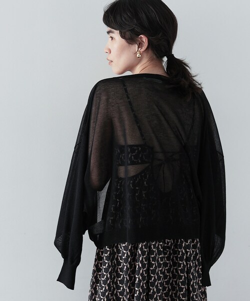 GALLEST（ギャレスト）の「◆クルーネックシアーカーディガン（カーディガン/ボレロ・レディース・ブラック/アイボリー/キャメル/スモーキーグリーン系・38）」の10枚目の写真