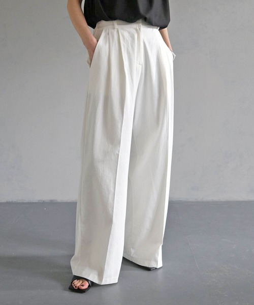 cheriella（シェリエラ）の「【cheriella】WEB限定コットンセンタープレスパンツ WEB LIMITED COTTON CENTER PRESS PANTS（スラックス・レディース・ブラック/アイボリー/ネイビー・FREE）」の2枚目の写真