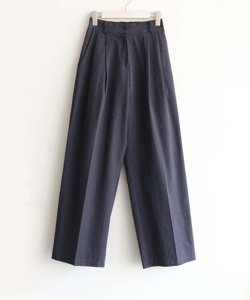 cheriella（シェリエラ）の「【cheriella】WEB限定コットンセンタープレスパンツ WEB LIMITED COTTON CENTER PRESS PANTS（スラックス・レディース・ブラック/アイボリー/ネイビー・FREE）」の17枚目の写真