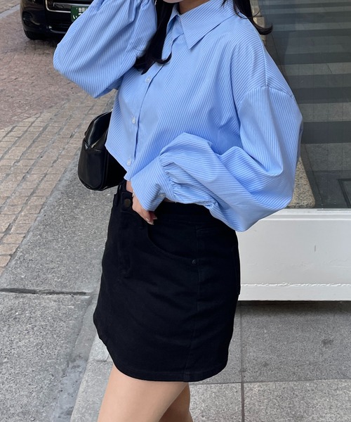 RiLi（リリ）の「ストライプショート丈シャツ【RL】（シャツ/ブラウス・レディース・ブルー/アイボリー・FREE）」の2枚目の写真