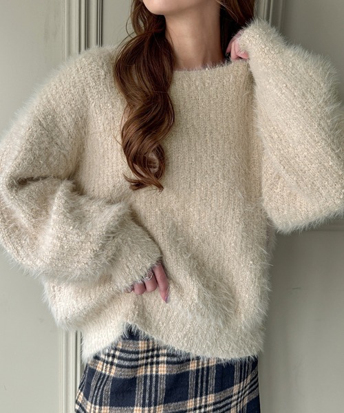 JUNOAH（ジュノア）の「シャギーニットトップス（ニット/セーター・レディース・パープル/グレイッシュベージュ/ブルーグリーン/ホワイト系その他/チャコール・FREE）」の6枚目の写真