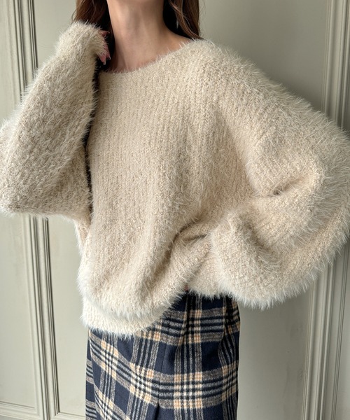 JUNOAH（ジュノア）の「シャギーニットトップス（ニット/セーター・レディース・パープル/グレイッシュベージュ/ブルーグリーン/ホワイト系その他/チャコール・FREE）」の7枚目の写真