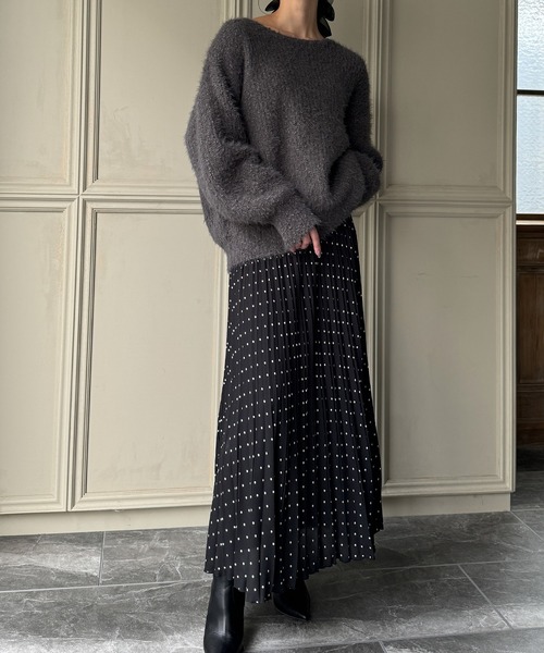 JUNOAH（ジュノア）の「シャギーニットトップス（ニット/セーター・レディース・パープル/グレイッシュベージュ/ブルーグリーン/ホワイト系その他/チャコール・FREE）」の11枚目の写真