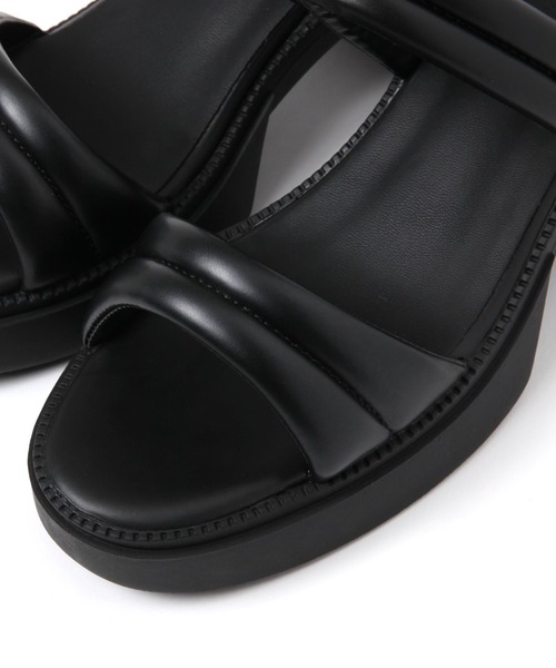 BAYFLOW（ベイフロー）の「[フィットする中敷きクッション]チューブサンダル（サンダル・レディース・ブラック/ホワイト・MEDIUM/LARGE）」の3枚目の写真