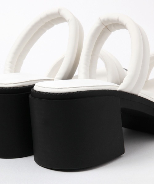 BAYFLOW（ベイフロー）の「[フィットする中敷きクッション]チューブサンダル（サンダル・レディース・ブラック/ホワイト・MEDIUM/LARGE）」の11枚目の写真