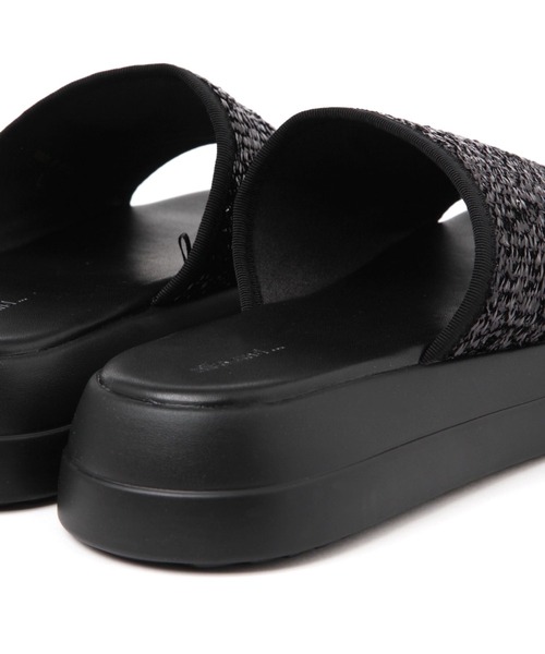 niko and...（ニコアンド）の「オリジナルキラキラスライドサンダル（サンダル・レディース・アイボリー/ブラック・MEDIUM/LARGE）」の13枚目の写真