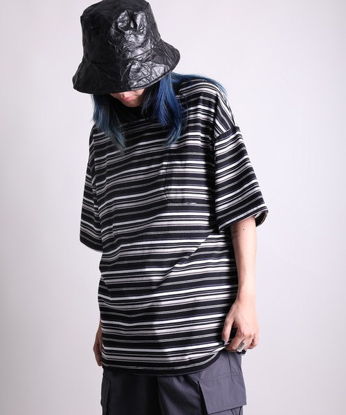 GENXDER（ノンジェンダー）の「【GENXDER】ボーダー柄ルーズフィットTシャツ (SS)（Tシャツ/カットソー・メンズ・ブラック/ホワイト・LARGE/X-LARGE/XX-LARGE）」の12枚目の写真