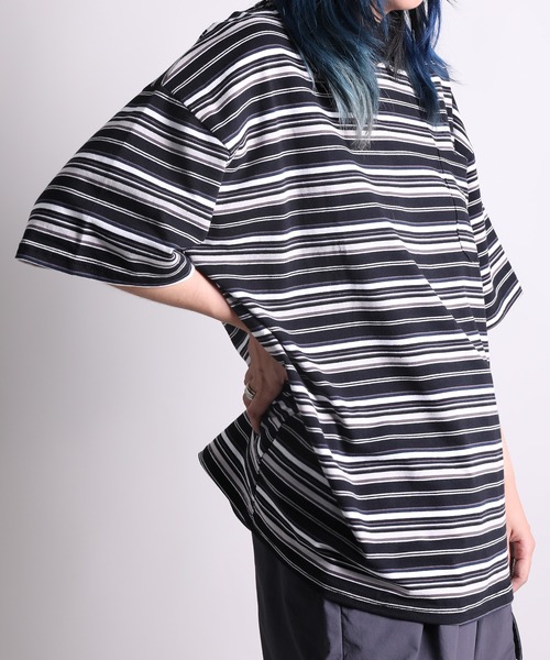 GENXDER（ノンジェンダー）の「【GENXDER】ボーダー柄ルーズフィットTシャツ (SS)（Tシャツ/カットソー・メンズ・ブラック/ホワイト・LARGE/X-LARGE/XX-LARGE）」の14枚目の写真