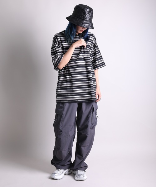 GENXDER（ノンジェンダー）の「【GENXDER】ボーダー柄ルーズフィットTシャツ (SS)（Tシャツ/カットソー・メンズ・ブラック/ホワイト・LARGE/X-LARGE/XX-LARGE）」の16枚目の写真