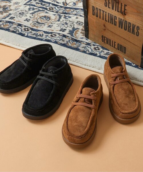 apres les cours（アプレレクール）の「スウェードショートブーツ（ブーツ・キッズ・ベージュ/ブラック・14/15 /16/17/18）」の3枚目の写真