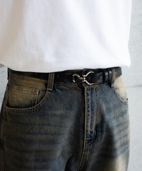 ADPOSION（アドポーション）の「25mm フックレザーベルト（ベルト・メンズ・レッド/ダークブラウン/ブラック・FREE）」の11枚目の写真