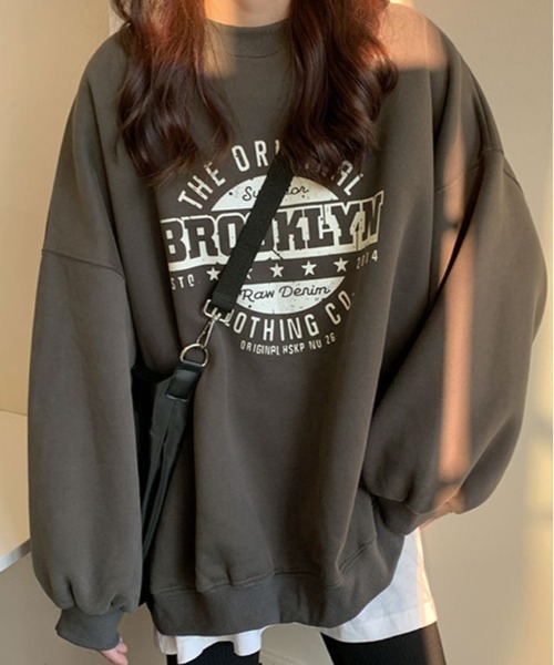 kirakiraShop（キラキラショップ）の「フロントロゴが映える。裏起毛 ロゴ デザイン スウェット（スウェット・レディース・杢グレー/ブルー/ワイン/ブラック/グリーン/チャコール/オートミール/ベージュ/ブルー系その他・M/L/XL/XXL）」の3枚目の写真