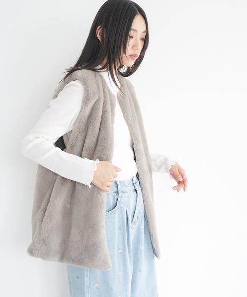 mili an deni(ミリアンデニ)の「フェイクファーベスト(ベスト・レディース・モカ/アイボリー/ブラック/アッシュグレー・M)」の15枚目の写真