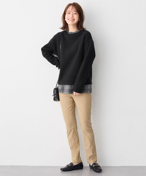 Viola e Viola(ヴィオラエヴィオラ)の「ブークレ裏起毛 レイヤード風プルオーバー(Tシャツ/カットソー・レディース・アイボリー/ブラック/グレー・M/L/LL/3L)」の10枚目の写真