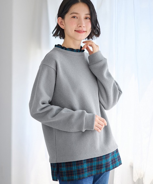 Viola e Viola(ヴィオラエヴィオラ)の「ブークレ裏起毛 レイヤード風プルオーバー(Tシャツ/カットソー・レディース・アイボリー/ブラック/グレー・M/L/LL/3L)」の15枚目の写真