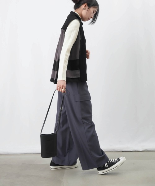 LUCA/LADY LUCK LUCA(ルカ/レディラックルカ)の「LC/LLL ダンボールツイル切り替えラインベスト(ベスト・レディース・カーキ/ブラック/グレー・FREE)」の8枚目の写真