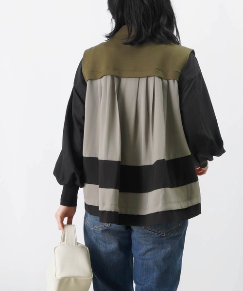 LUCA/LADY LUCK LUCA(ルカ/レディラックルカ)の「LC/LLL ダンボールツイル切り替えラインベスト(ベスト・レディース・カーキ/ブラック/グレー・FREE)」の18枚目の写真