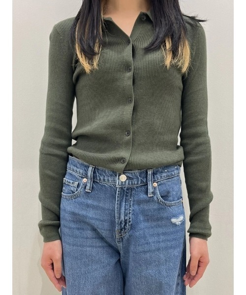 GAP(ギャップ)の「CashSoft カシミヤタッチ リブ ポロカーディガン(カーディガン/ボレロ・レディース・ブラック/ブルー/ライトグレー/グリーン・XS/S/L/M/XL/XXS)」の6枚目の写真