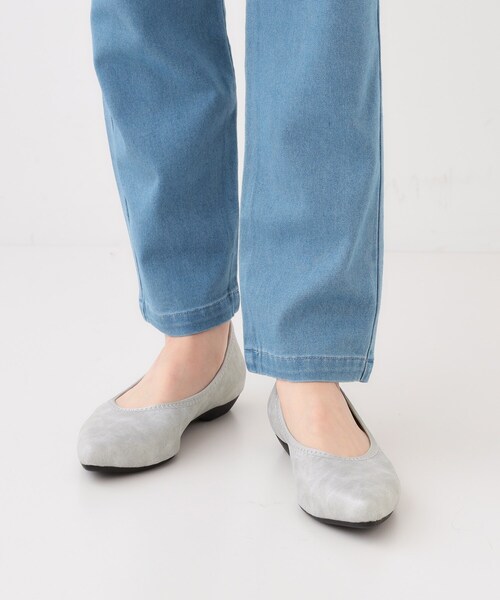 SHOO・LA・RUE(シューラルー)の「ストレッチアーモンドトゥパンプス(その他シューズ・レディース・ゴールド/ブロンズ/ブラック/シルバー・25/35/45)」の5枚目の写真