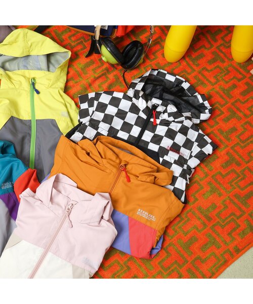 BREEZE（ブリーズ）の「【フードがしまえる/ジュニア対応】カラバリウィンドブレーカー（ナイロンジャケット・キッズ・レインボー/ブラック/ライム/キャメル/ベージュ/ピンク・90/100/120/150/140/160/130/110）」の15枚目の写真