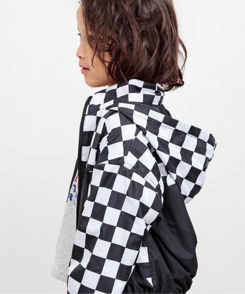 BREEZE（ブリーズ）の「【フードがしまえる/ジュニア対応】カラバリウィンドブレーカー（ナイロンジャケット・キッズ・レインボー/ブラック/ライム/キャメル/ベージュ/ピンク・90/100/120/150/140/160/130/110）」の19枚目の写真