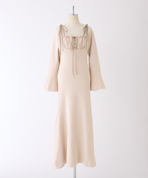 one after another NICE CLAUP(ワンアフターアナザーナイスクラップ)の「【推し活collection】肩リボン配色ニットワンピース(ワンピース・レディース・モカ/アイボリー・FREE)」の18枚目の写真